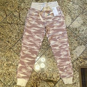 NWT Athleta Balance Printed Jogger
